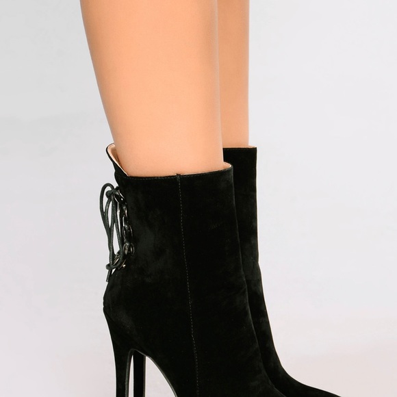 Fashion Nova size 8 black booties - Picture 2 of 8